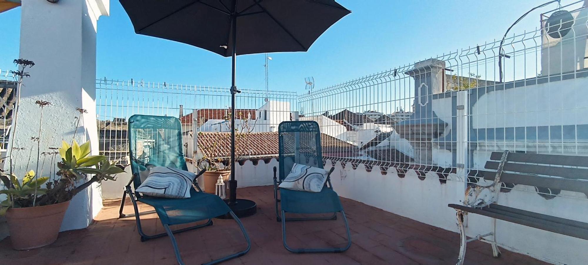 Apartment With Roof Terrace In Town Centre ตาวิรา ภายนอก รูปภาพ